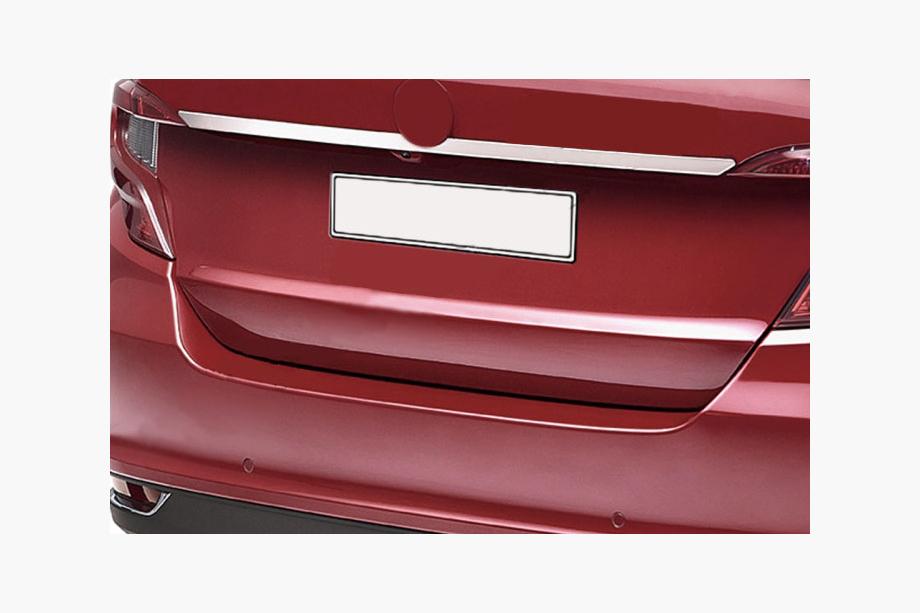 Fiat Tipo Cross 2021- Modanatura cromata sopra la targa (acciaio inox) Image