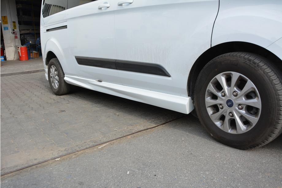 Ford Custom 2013-2022 Minigonne Laterali (2 pz, primer per verniciatura) Passo Corto Foto 6