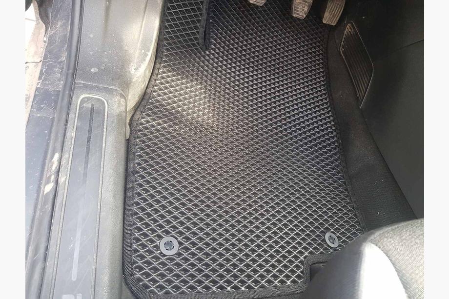 Fiat Punto Grande/EVO 2006-2018 Tappetini EVA (neri) Image