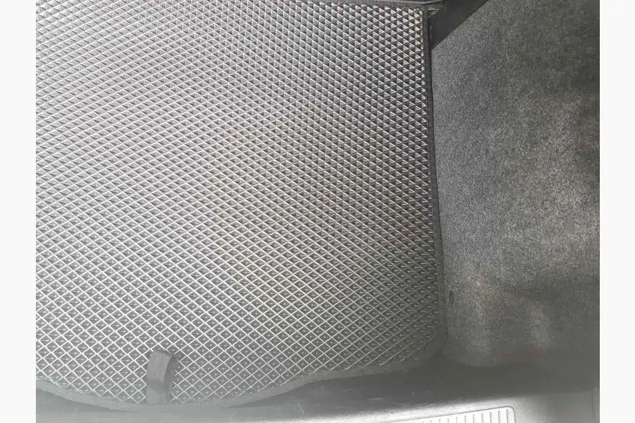 Fiat Punto Grande/EVO 2006-2018 Tappetino bagagliaio EVA (nero) Foto 3