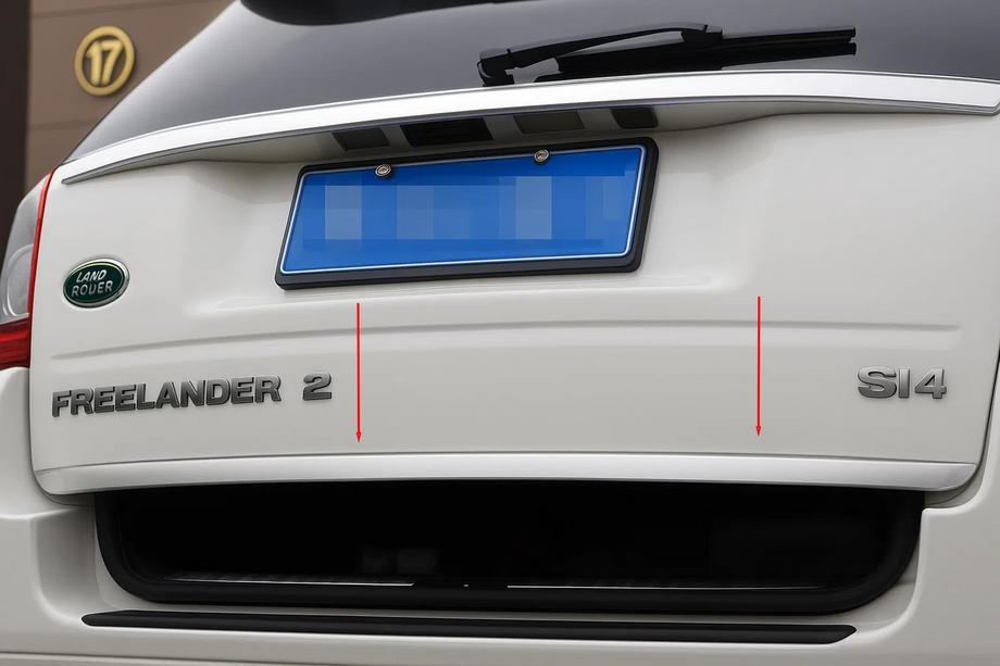 Land Rover Freelander II 2006–2014 Modanatura bagagliaio acciaio inox Carmos - Acciaio Inox Turco Image