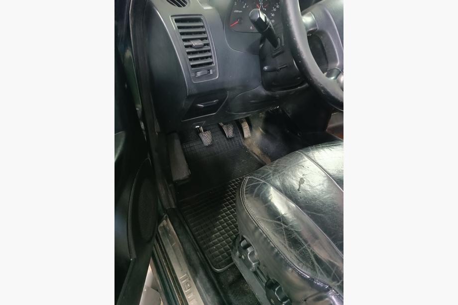 Hyundai Terracan 2001-2007 Tappetini in gomma (4 pz, OEM) Foto 3