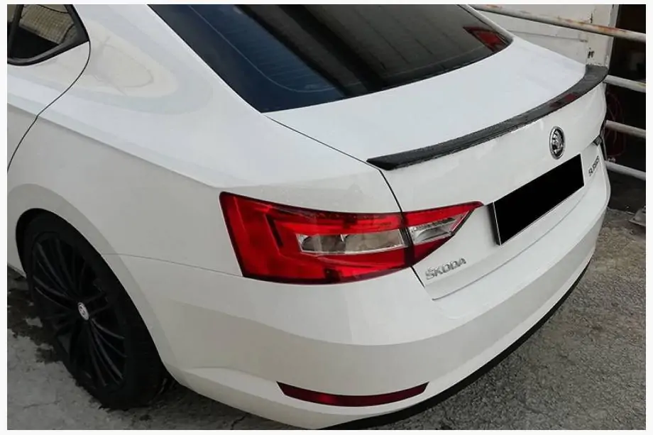 Skoda Superb 2015-2024 Spoiler Lip (Omsa, nero) Image