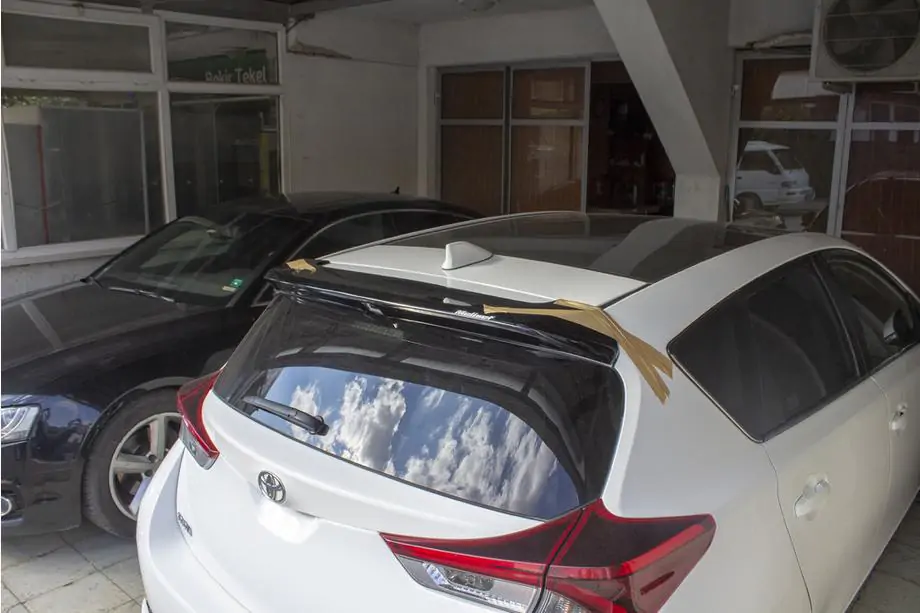 Toyota Auris 2012-2018 Spoiler (primer per verniciatura) Foto 4