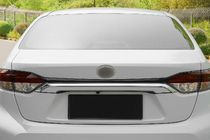 Toyota Corolla 2019- Modanatura cromata sopra la targa (acciaio inox) foto 1