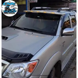 Visiera Parabrezza (Meliset LED) Toyota Hilux 2015- foto 1