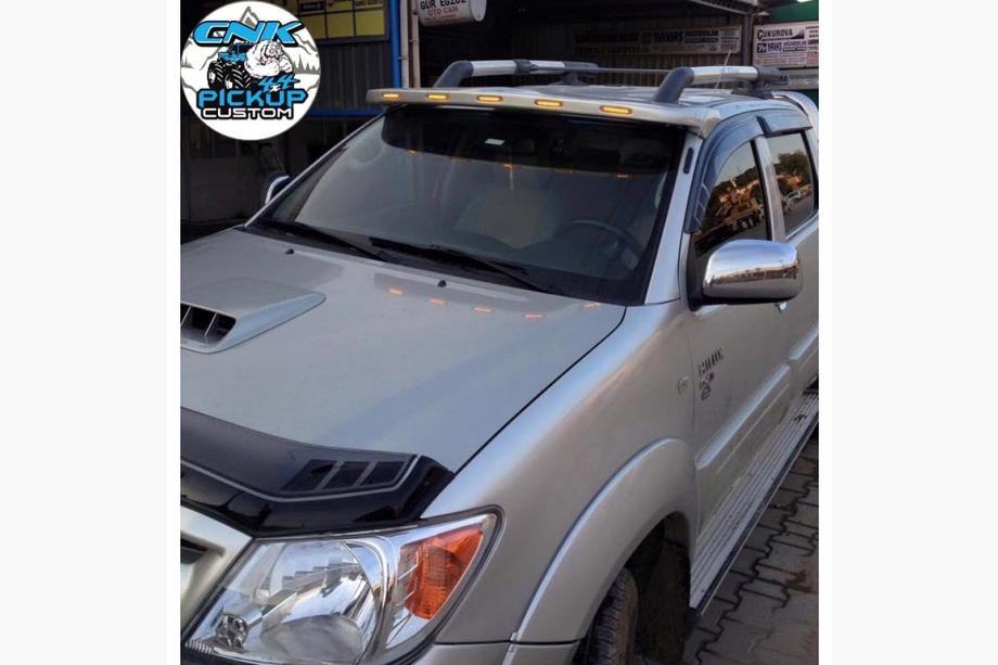 Toyota Hilux 2015- Visiera Parabrezza (Meliset LED) Image