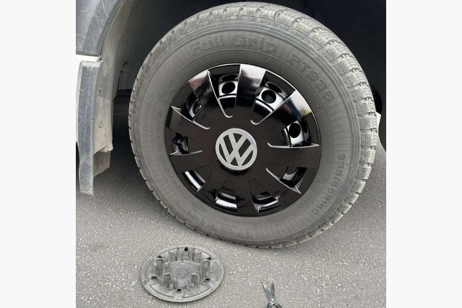 Volkswagen Crafter 2006-2016 Copricerchi neri ABS (1 pezzo, set da 4) Foto 1