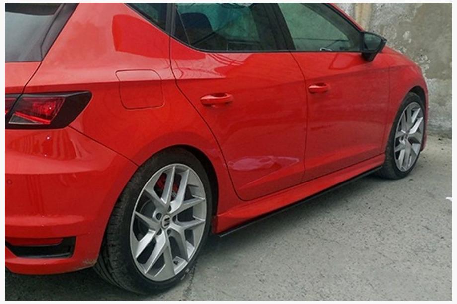 Seat Leon 2013-2020 Minigonne Laterali Performance (nere) Image