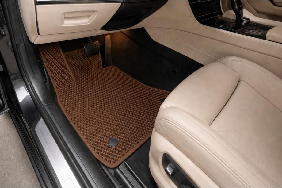 BMW 7 Series F01/F02 2008-2015 Tappetini EVA (per F02, Marrone) Image