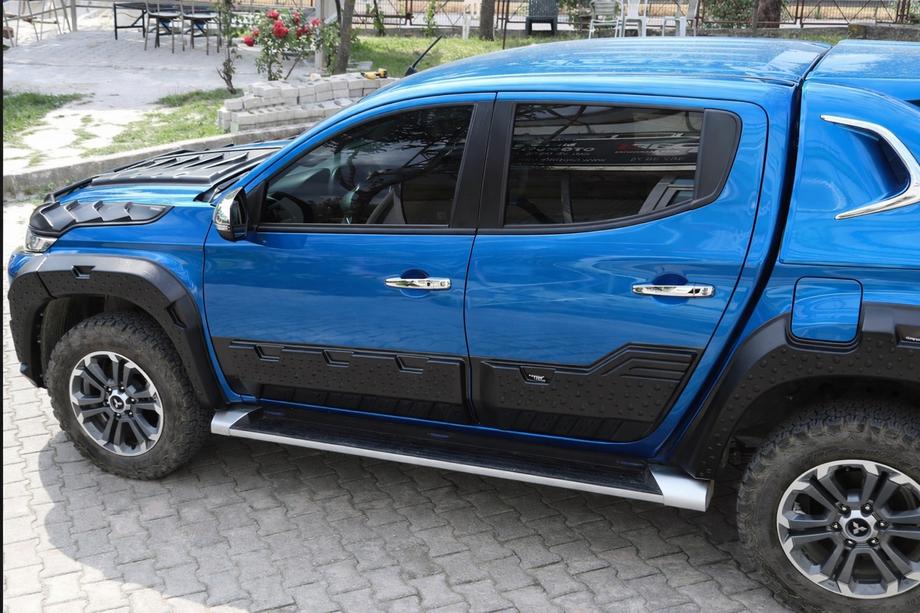 Mitsubishi L200 2015-2024 Modanature porte EuroCap (6 pz, ABS) Foto 1