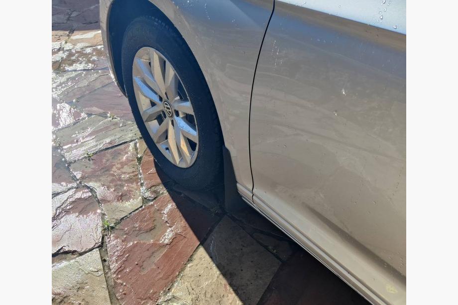 Volkswagen Passat B8 2015-2023 Paraspruzzi Premium 2015-2018 SD/SW (EU, 4 pz) Image
