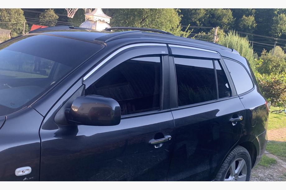 Hyundai Santa Fe 2 2006-2012 Deflettori finestrini con profilo cromato (4 pz, Niken) Image