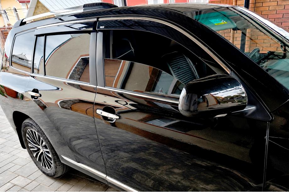 Toyota Highlander 2008-2013 Deflettori finestrini con profilo cromato (4 pz, Niken) Foto 4