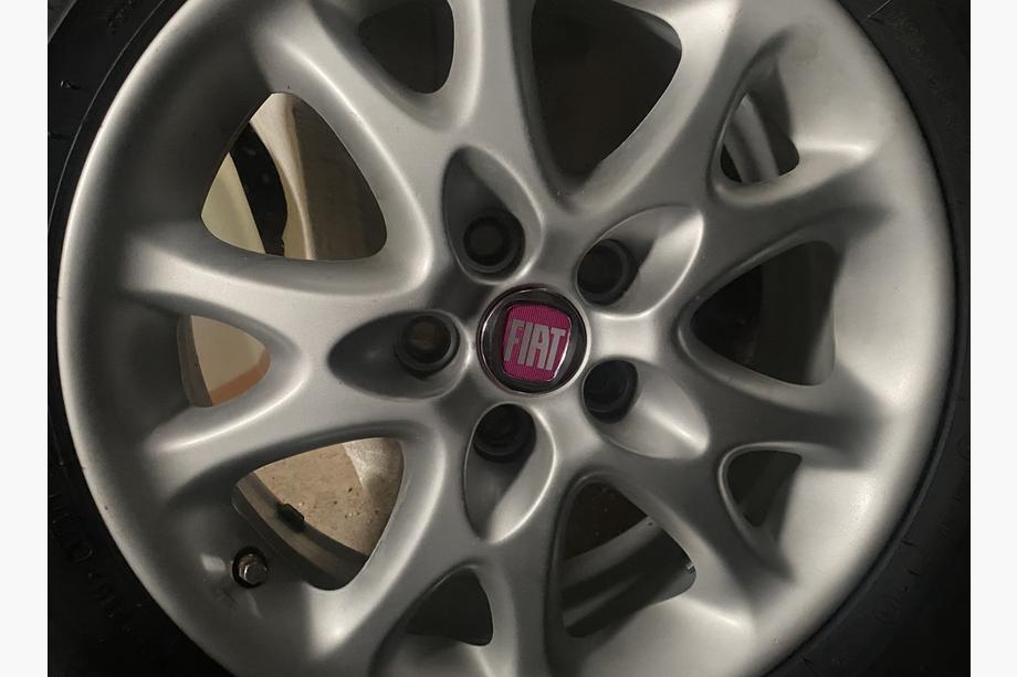 Fiat Copri mozzo ruota V2 49/42.5 mm rossi (4 pz, 0735448759) Foto 1