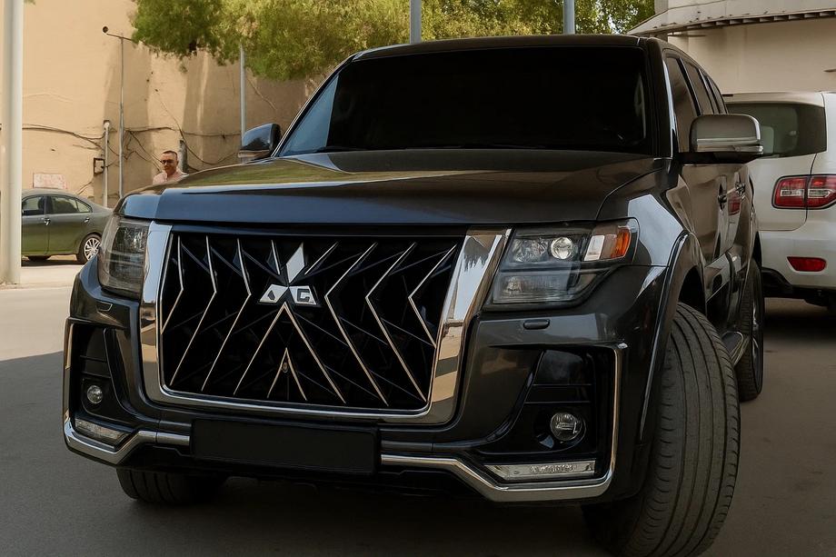 Mitsubishi Pajero Wagon IV 2006-2021 Kit carrozzeria Black Hawk Image