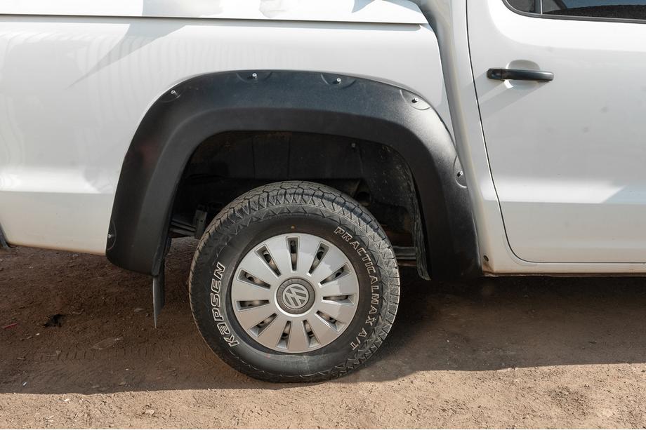 Volkswagen Amarok 2010-2022 Allargatori passaruota EuroCap (ABS, con bulloni) Foto 4