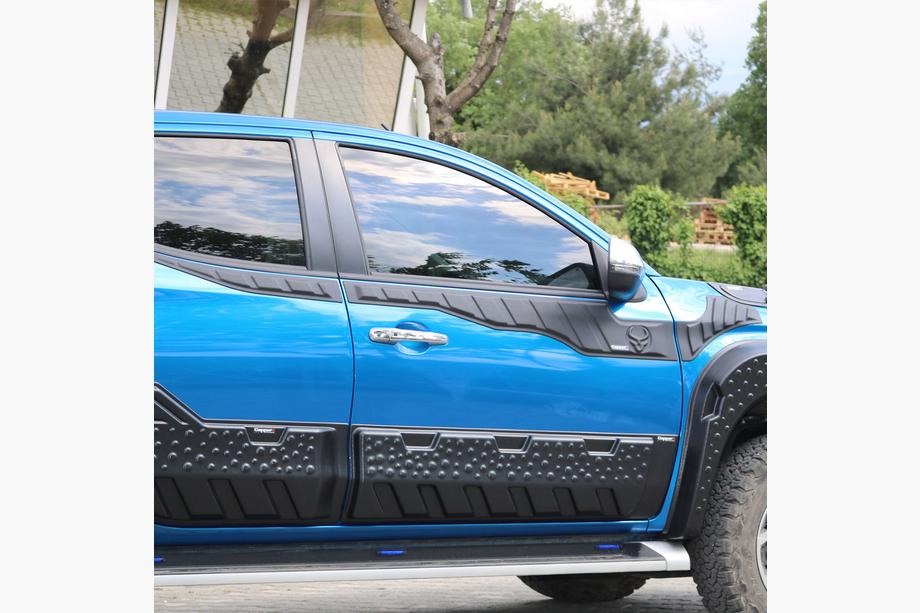 Mitsubishi L200 2015-2024 Modanature Superiori Porte 2019+ (6 pz, ABS) Foto 1