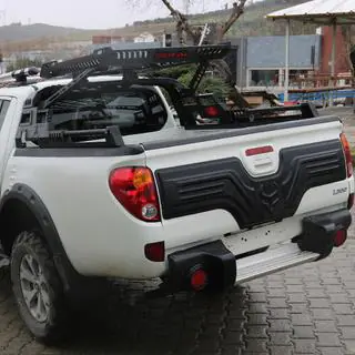 Copertura in plastica per cofano bagagliaio Mitsubishi L200 2006-2015 foto 1