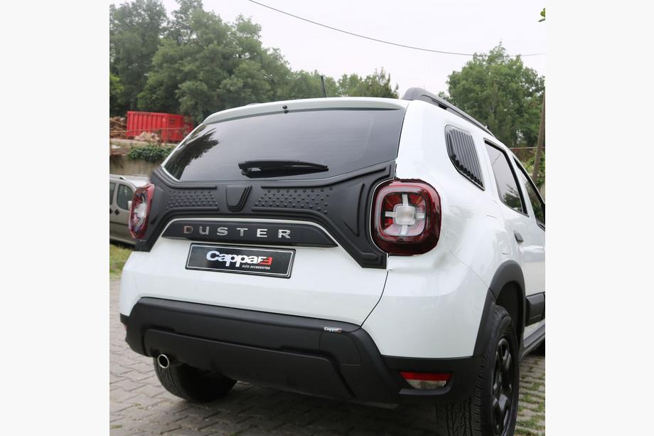 Renault Duster 2018-2024 Copertura in plastica per cofano bagagliaio (1 pezzo) Image