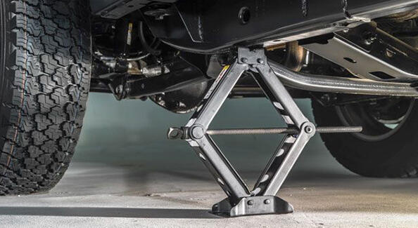 Come scegliere un cric per auto?