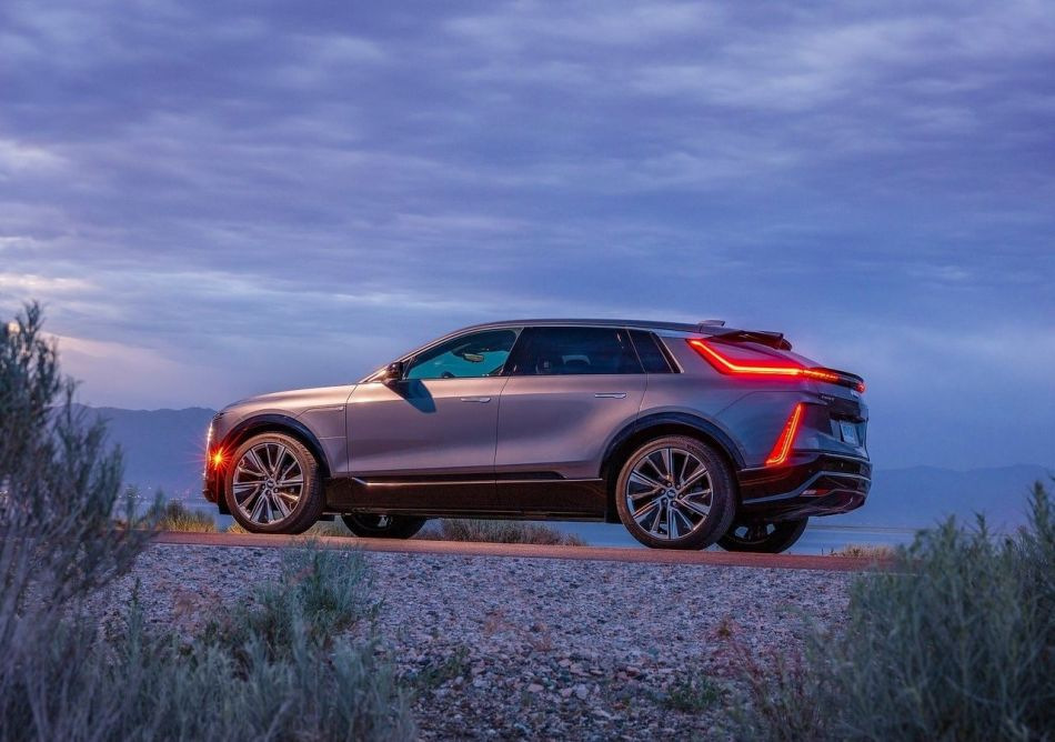 Il nuovo crossover elettrico Cadillac Lyriq