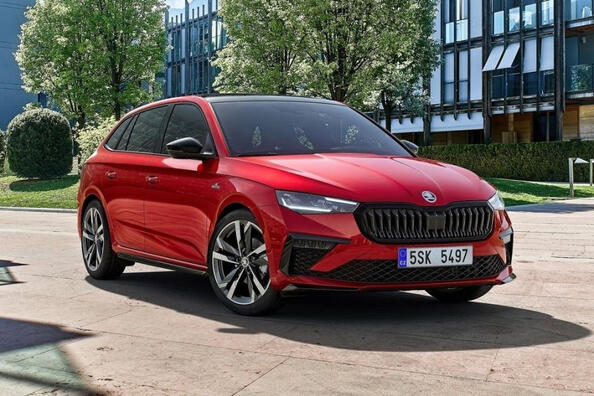 Revisione della berlina Skoda Scala aggiornata