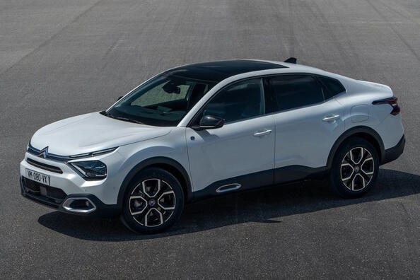 Recensione della berlina «crossover» Citroen C4 X