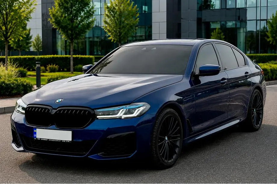 BMW Serie 5 G30/G31 2017–2023 Kit Restyling (in M-Tech 2021) Foto 12