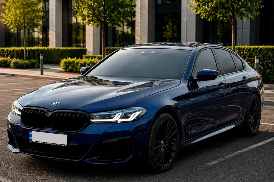 BMW Serie 5 G30/G31 2017–2023 Kit Restyling (in M-Tech 2021) Foto 4