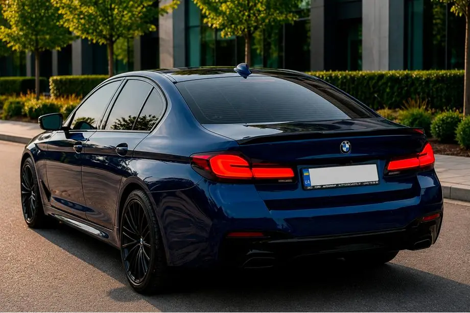 BMW Serie 5 G30/G31 2017–2023 Kit Restyling (in M-Tech 2021) Foto 8
