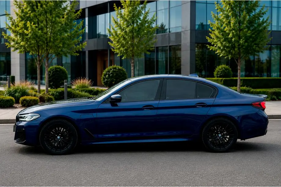 BMW Serie 5 G30/G31 2017–2023 Kit Restyling (in M-Tech 2021) Foto 11