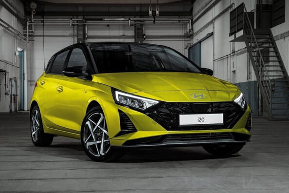 Revisione della berlina Hyundai i20 aggiornata