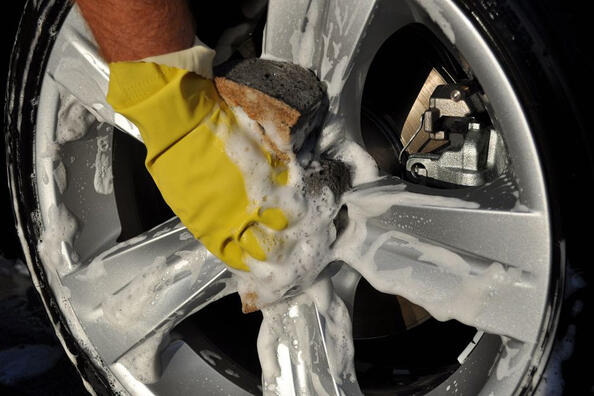 Cura adeguata delle ruote dell’auto