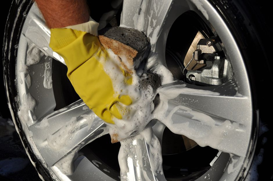 Cura adeguata delle ruote dell’auto