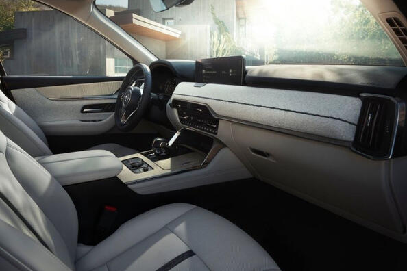 Recensione del SUV a grandezza naturale Mazda CX-90 Foto 5
