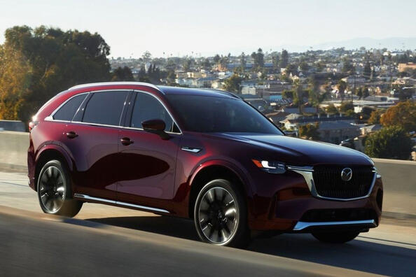 Recensione del SUV a grandezza naturale Mazda CX-90 Foto 2