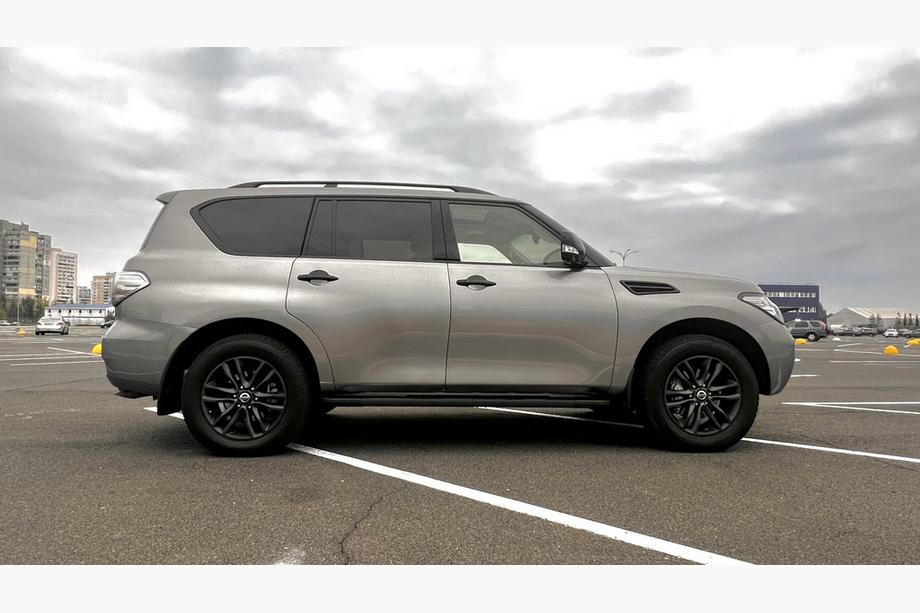 Nissan Armada 2016-2024 Pedane Laterali New Vision Grey (2 pz, Alluminio) Foto 4