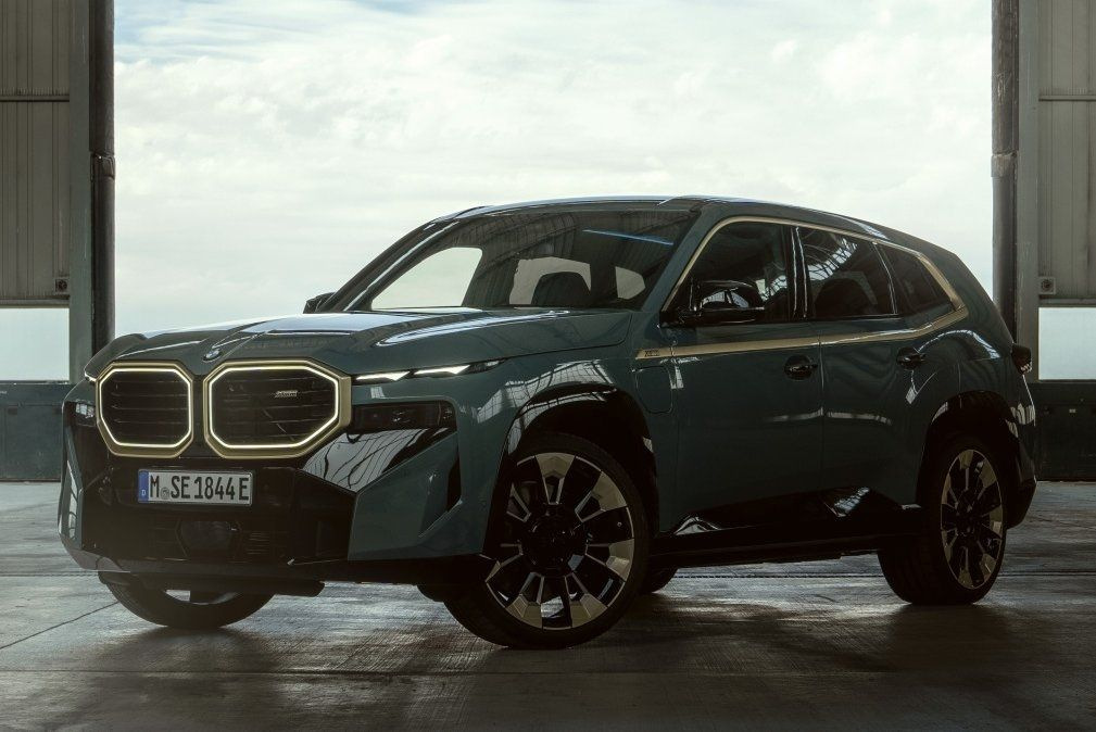 Crossover ibrido di lusso a trazione integrale BMW XM