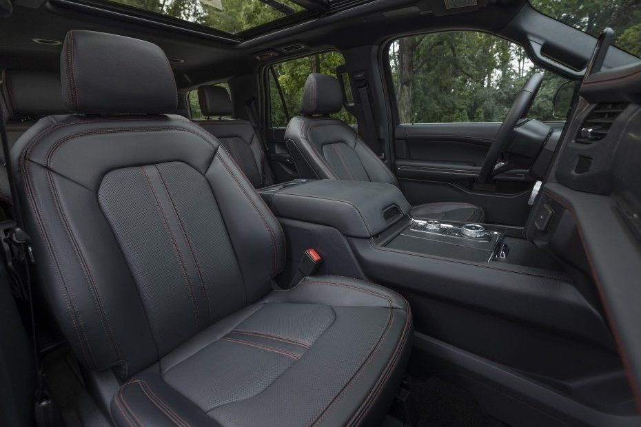 Restyling del SUV Ford Expedition di quarta generazione