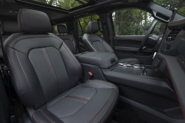 Restyling del SUV Ford Expedition di quarta generazione Foto 6