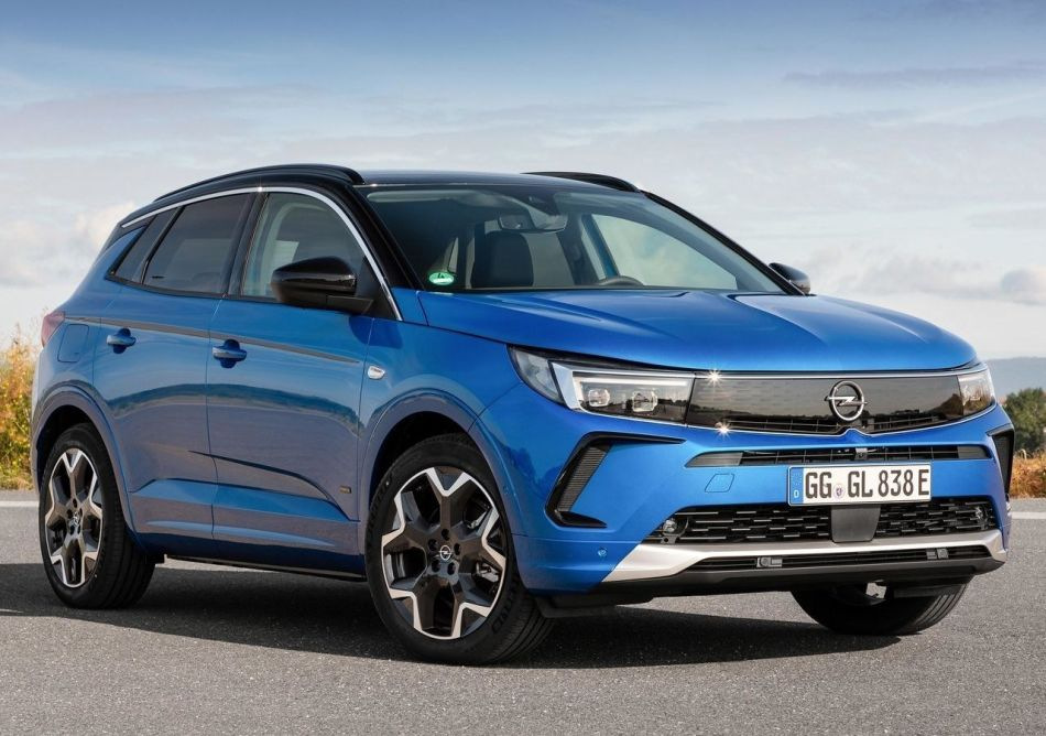 Revisione del crossover compatto Opel Grandland aggiornato