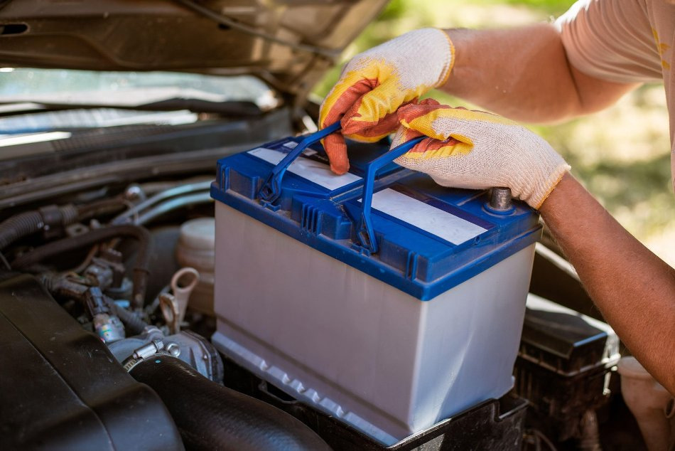 Come capire che è ora di cambiare la batteria dell’auto?