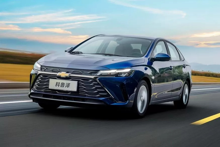 Revisione della berlina Chevrolet Monza aggiornata