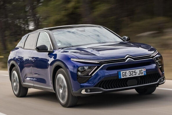 Recensione della berlina crossover Citroen C5 X