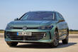 Revisione della station wagon Volkswagen Passat Variant della nuova generazione foto 2