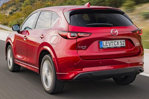 Revisione del crossover Mazda CX-5 aggiornato di seconda generazione Foto 2