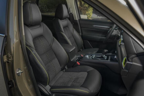 Revisione del crossover Mazda CX-5 aggiornato di seconda generazione Foto 6