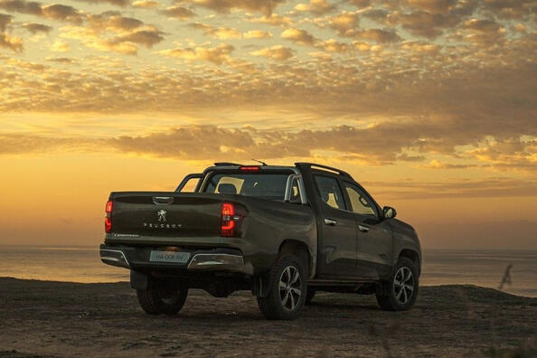 Recensione del pick-up Peugeot Landtrek a trazione integrale Foto 4