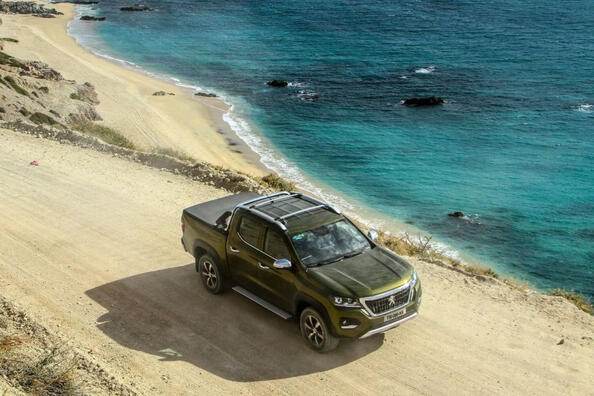 Recensione del pick-up Peugeot Landtrek a trazione integrale Foto 3